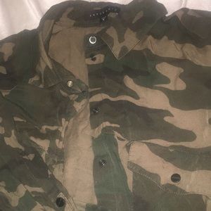 Sanctuary/Dillard's Brand Camo lightweight jacket